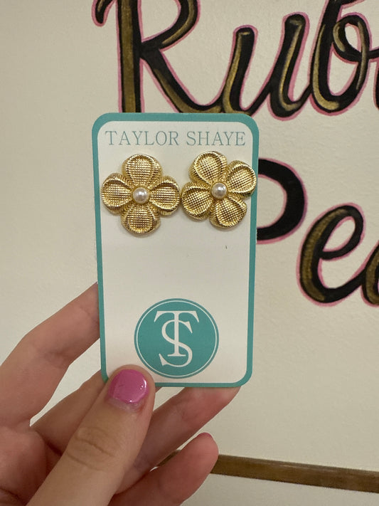TS Isla Flower Studs