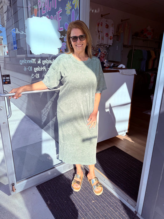 Very J Washed T-Shirt Midi Dress